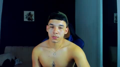 stivens_jr online show from November 23, 9:26 pm