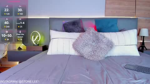Stone Lee  online show from December 10, 6:22 am