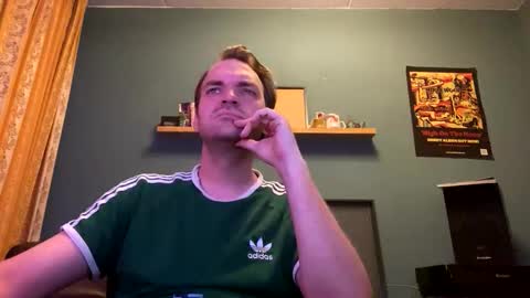 Snapshot of stonednboner chatting on October 13, 5:19 pm Stonerboner online show from October 13, 5:19 pm