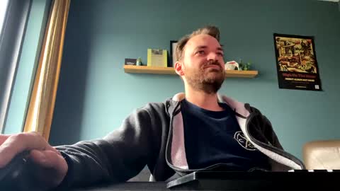 Snapshot of stonednboner chatting on December 7, 10:56 am Stonerboner online show from December 7, 10:56 am