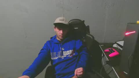 Snapshot of stonedpanda77 chatting on January 28, 5:00 am stonedpanda77 online show from January 28, 5:00 am