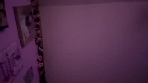 Snapshot of str33twyz3 chatting on December 22, 12:27 pm Streetwyze online show from December 22, 12:27 pm