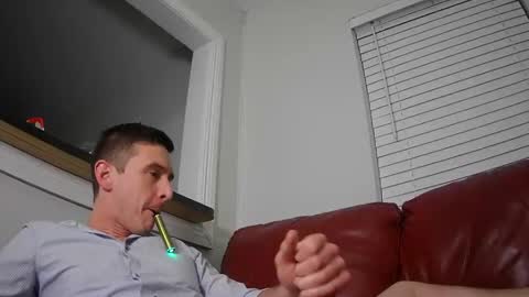 Snapshot of str8stuntcox chatting on January 18, 3:57 am Str8StuntCox online show from January 18, 3:57 am
