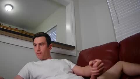 Snapshot of str8stuntcox chatting on December 13, 10:13 pm Str8StuntCox online show from December 13, 10:13 pm
