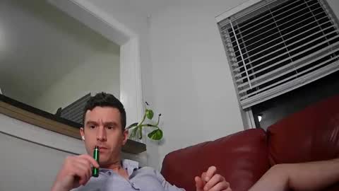 Snapshot of str8stuntcox chatting on September 30, 3:45 am Str8StuntCox online show from September 30, 3:45 am