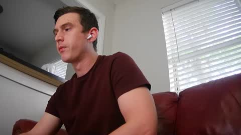 Snapshot of str8stuntcox chatting on December 11, 9:33 pm Str8StuntCox online show from December 11, 9:33 pm