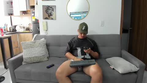 straight__friends online show from May 21, 2:10 pm