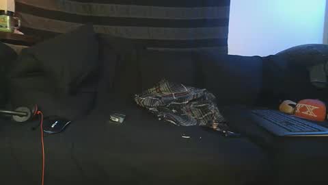 straitpipermann22 online show from November 1, 5:11 am