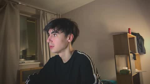 Ray online show from February 18, 9:23 pm