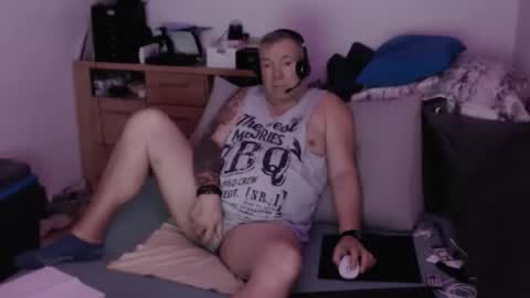 Stranger online show from October 12, 8:14 pm