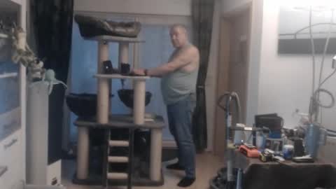 Stranger online show from October 27, 5:54 am