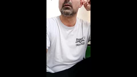 streaml1n3d online show from March 23, 11:05 am