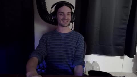 stringgreens777 online show from February 8, 9:04 am