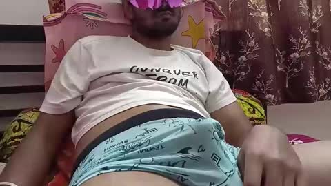 strip_couple_love1 online show from March 21, 11:03 am