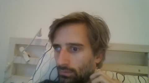 stroke1 online show from January 14, 7:35 am