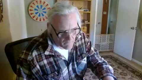 stroknpoker online show from April 4, 7:00 pm