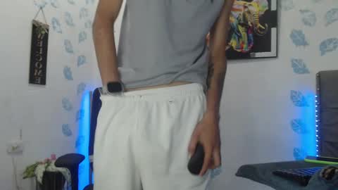 stuart_17 online show from October 7, 2:32 pm