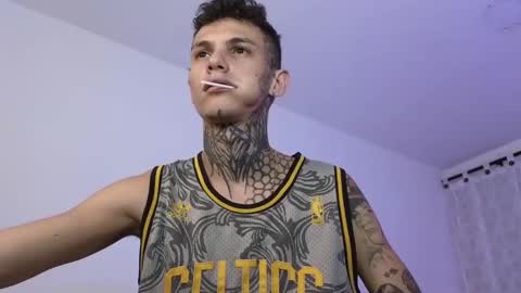 stuart_boy_ online show from September 10, 2:21 am
