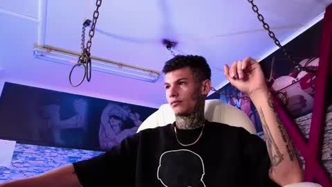 stuart_boy_ online show from September 26, 4:43 am