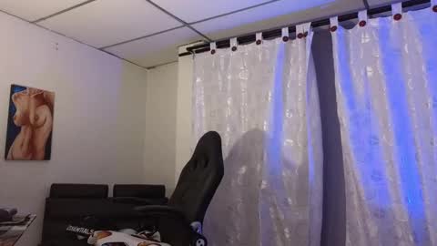stuart_boy_ online show from January 18, 3:57 am