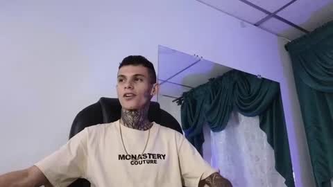 stuart_boy_ online show from January 21, 3:38 am