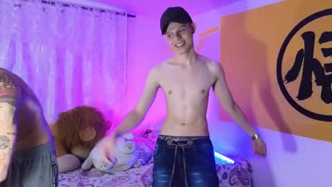 stuart_boy_ online show from December 3, 1:32 pm
