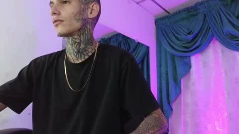 stuart_boy_ online show from December 6, 3:30 am
