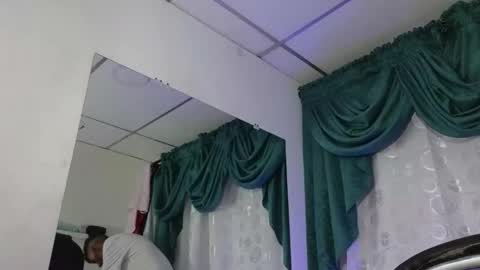 stuart_boy_ online show from January 7, 3:58 am