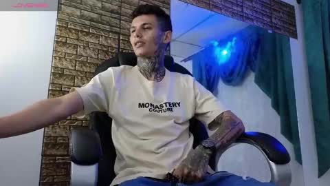 stuart_boy_ online show from September 14, 3:41 am