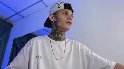 stuart_boy_ online show from February 19, 3:06 am