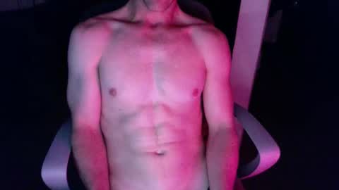 studmuffin_420 online show from March 14, 11:01 pm