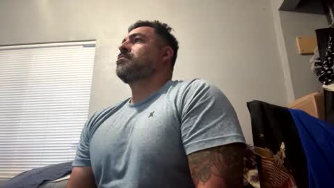 Snapshot of suavecito67 chatting on September 12, 2:11 am suavecito67 online show from September 12, 2:11 am