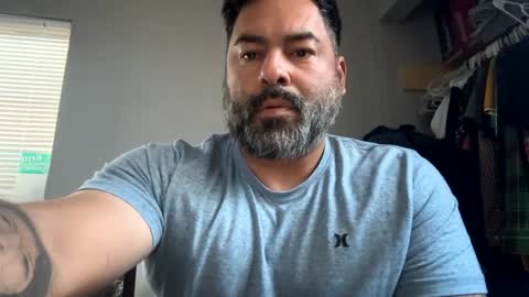 Snapshot of suavecito67 chatting on March 8, 4:05 pm suavecito67 online show from March 8, 4:05 pm