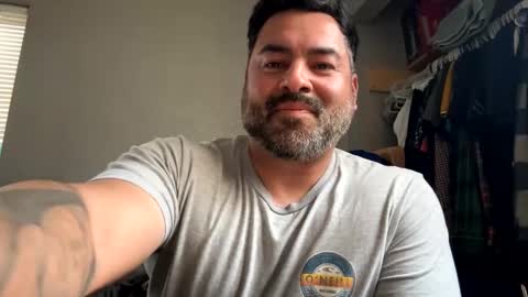 Snapshot of suavecito67 chatting on March 11, 12:54 am suavecito67 online show from March 11, 12:54 am