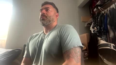 Snapshot of suavecito67 chatting on October 4, 4:34 pm suavecito67 online show from October 4, 4:34 pm