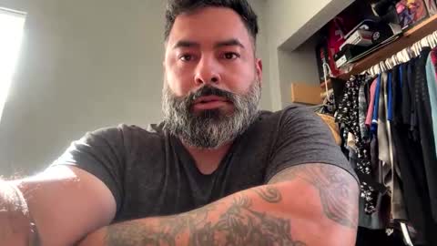 suavecito67 online show from November 23, 6:19 pm