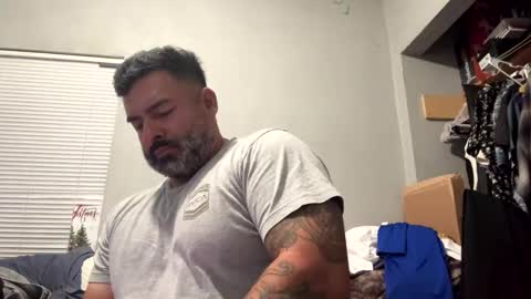 Snapshot of suavecito67 chatting on October 7, 1:43 am suavecito67 online show from October 7, 1:43 am