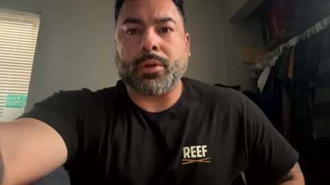 Snapshot of suavecito67 chatting on February 22, 3:54 pm suavecito67 online show from February 22, 3:54 pm