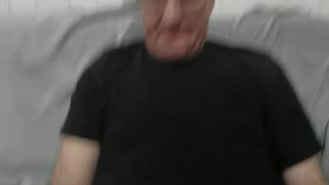 subforlatinas online show from December 4, 5:20 pm