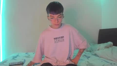 Snapshot of submissive_boyy_ chatting on December 24, 2:23 pm nico online show from December 24, 2:23 pm