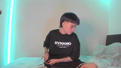 Snapshot of submissive_boyy_ chatting on December 31, 5:51 pm nico online show from December 31, 5:51 pm