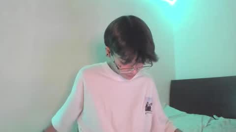 Snapshot of submissive_boyy_ chatting on December 15, 3:31 pm nico online show from December 15, 3:31 pm