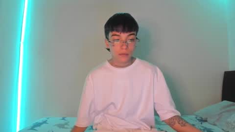 Snapshot of submissive_boyy_ chatting on December 26, 4:04 pm nico online show from December 26, 4:04 pm