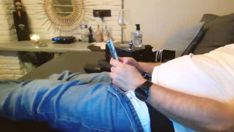 Snapshot of submissivguy chatting on October 6, 6:23 pm submissivguy online show from October 6, 6:23 pm