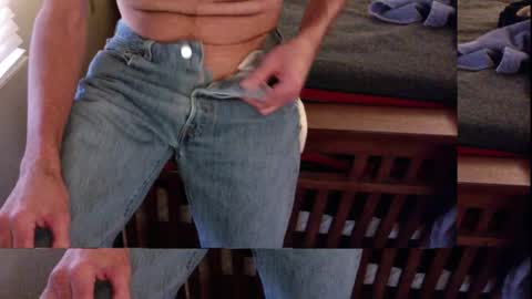 Snapshot of submitted4u chatting on December 4, 7:34 pm Submitted4u online show from December 4, 7:34 pm