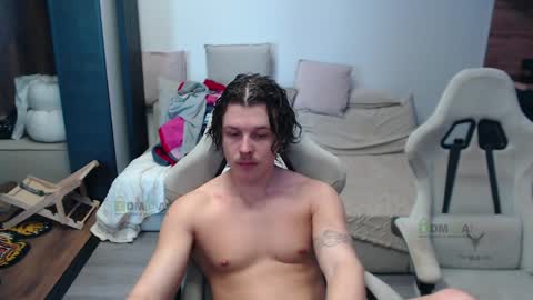 Alice and Sergey online show from April 1, 9:33 am