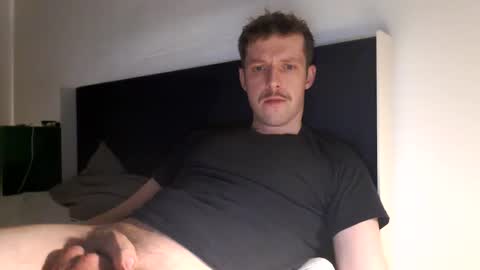 superkleber2 online show from January 5, 6:44 pm