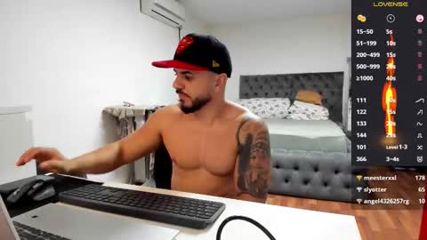 supermanboyxxl online show from October 17, 6:28 am