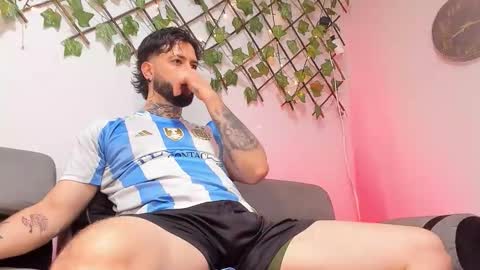 supreme_alpha_ online show from January 11, 4:38 am