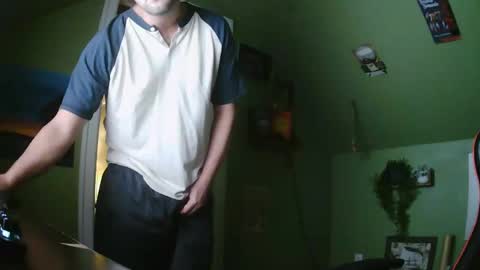 Snapshot of surferdude_here chatting on October 5, 12:03 am surferdude_here online show from October 5, 12:03 am